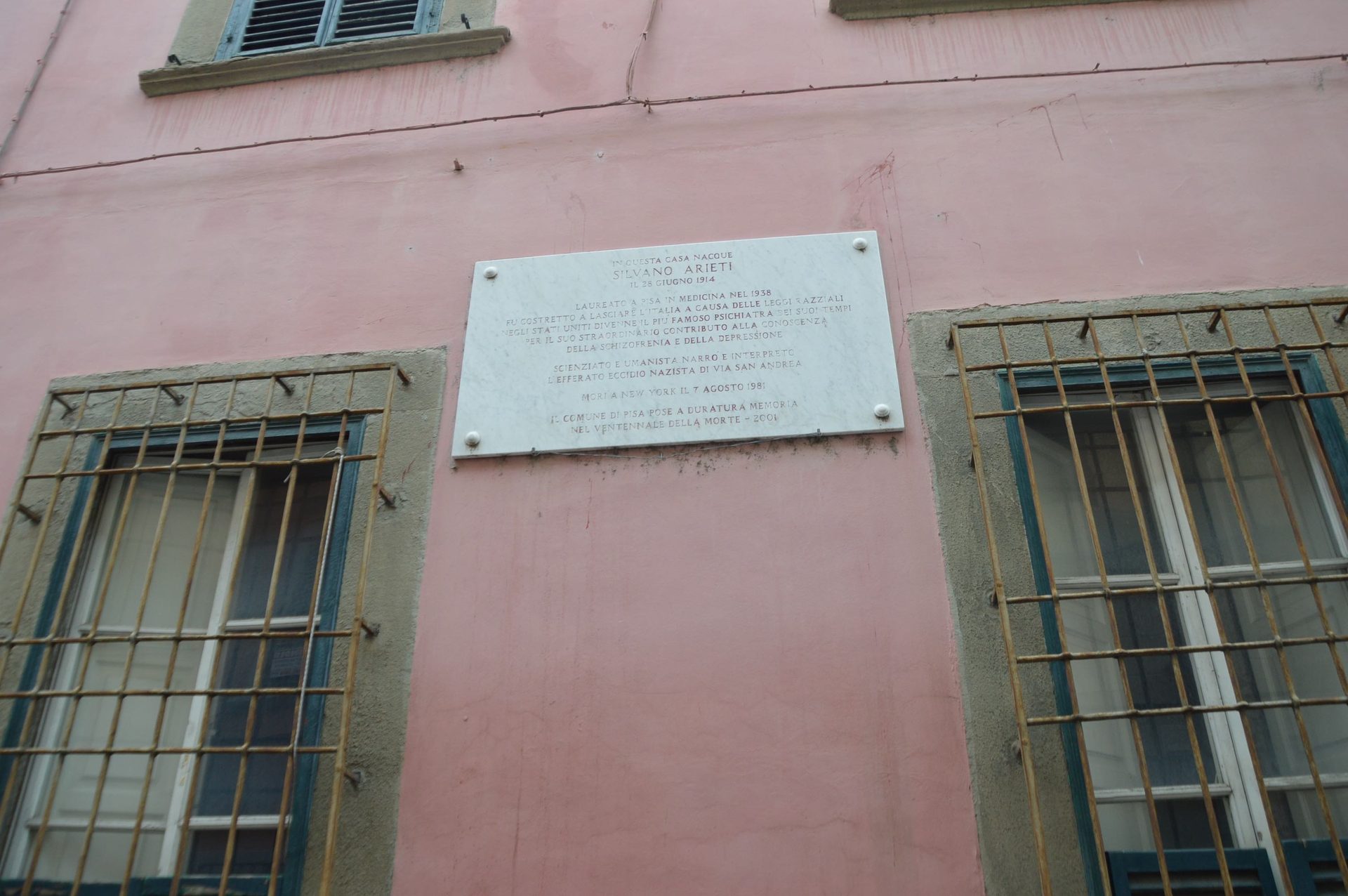 Silvano Arieti's birthplace and memorial tablet 3.jpg
